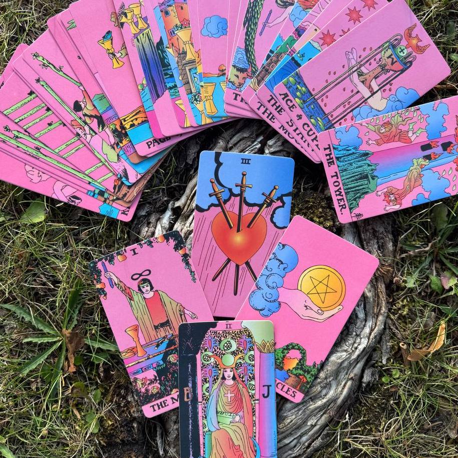 Pink Tarot Deck with Amethyst Crystal & Velvet Pouch - Portable Witchy Gift